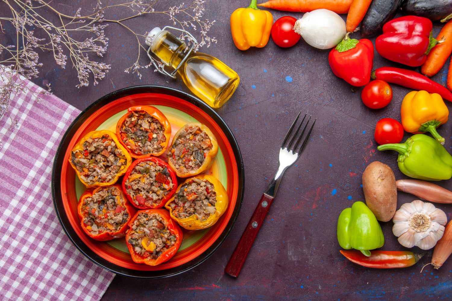Recipe for Peppers Stuffed With Minced Chicken and Rice